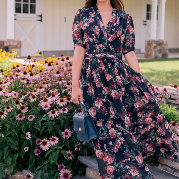 GAL MEETS GLAM Ashlynn Floral Chiffon Maxi Dress - Picture 7 of 7